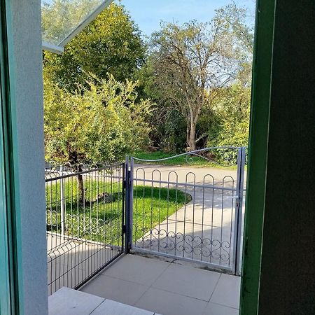 Apartament Santorini Sremska Mitrovica Zewnętrze zdjęcie